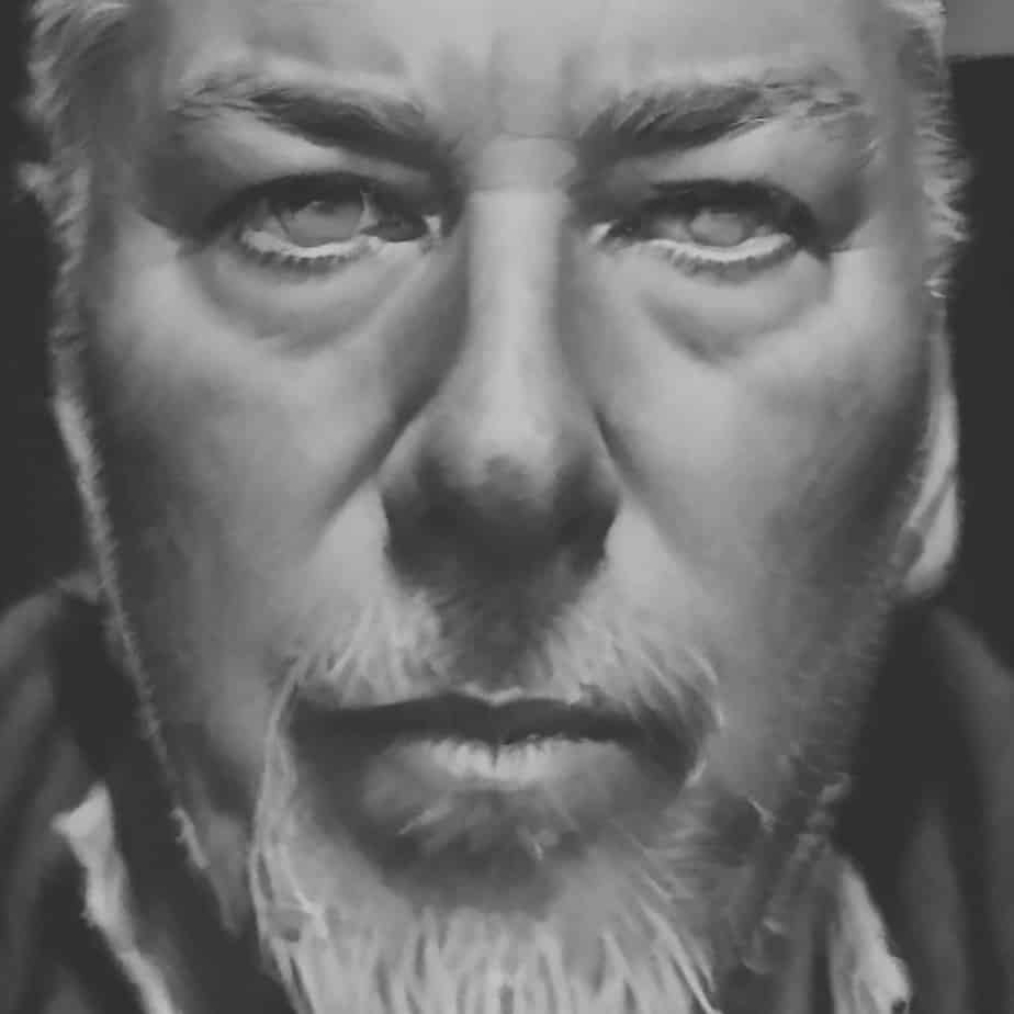 Lindsey Angus Hughson headshot